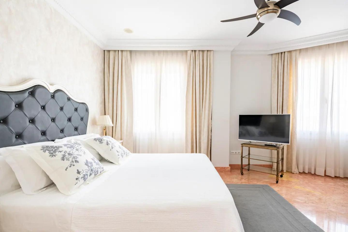 Puerta De Jerez II (Adults Only) Apartment Seville Exterior photo